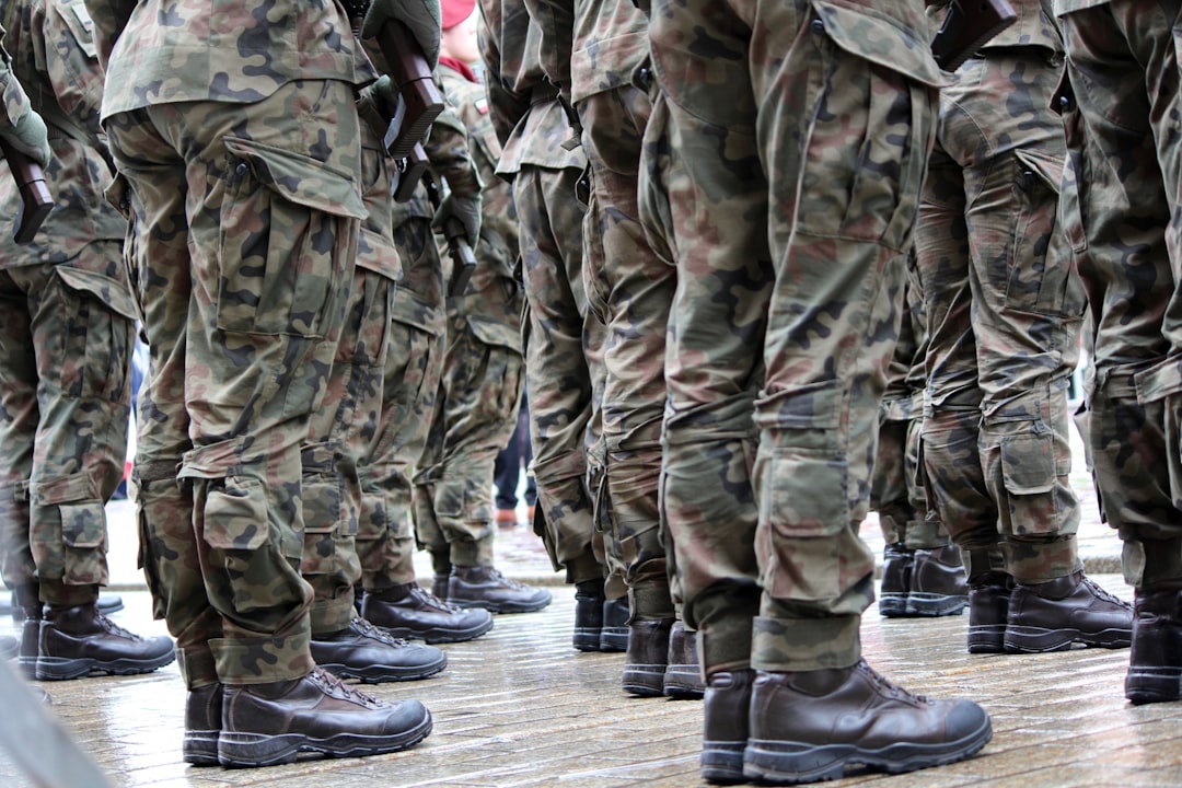 Co najmłodsi dorośli sądzą o gwarancjach NATO? Nowe dane o postawach Polaków