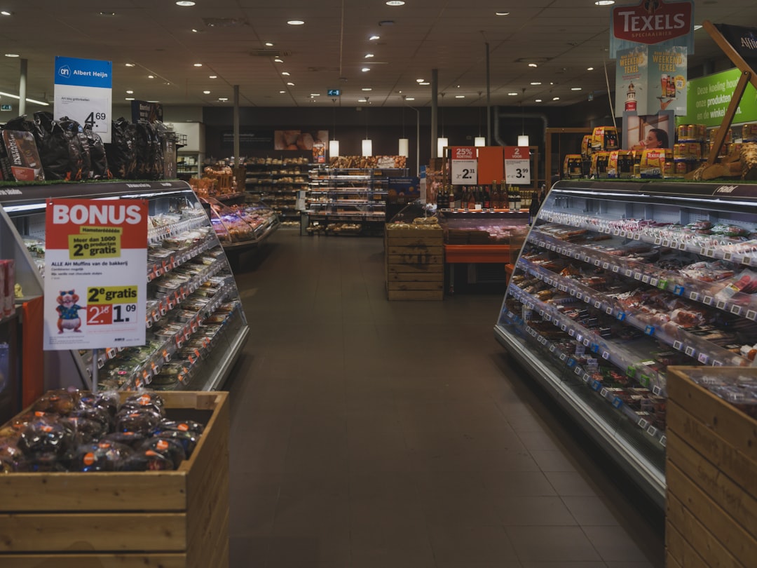 Konflikt w sieci Stokrotka eskaluje. PIP zawiadamia prokuraturę po kontroli w marketach Konflikt w sieci Stokrotka eskaluje. PIP zawiadamia prokuraturę po kontroli w marketach