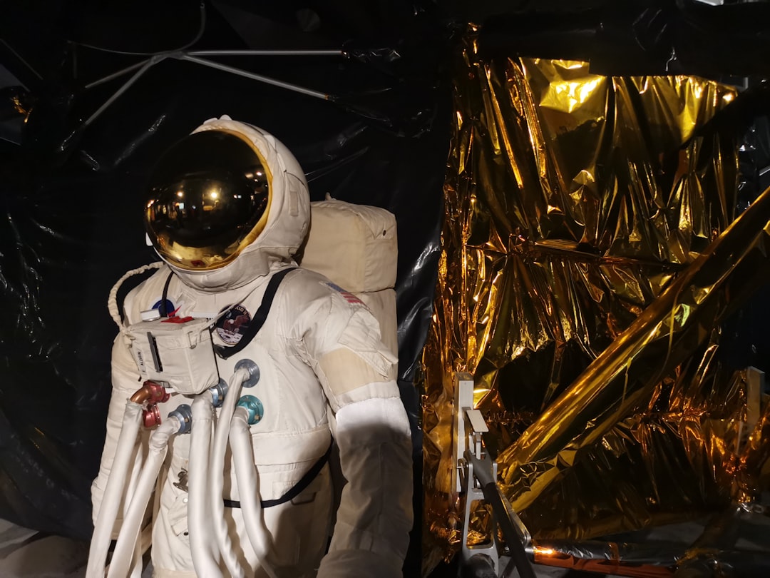 Księżycowy ruch pod kontrolą. NASA opracowuje algorytmy dla orbitalnego węzła komunikacyjnego