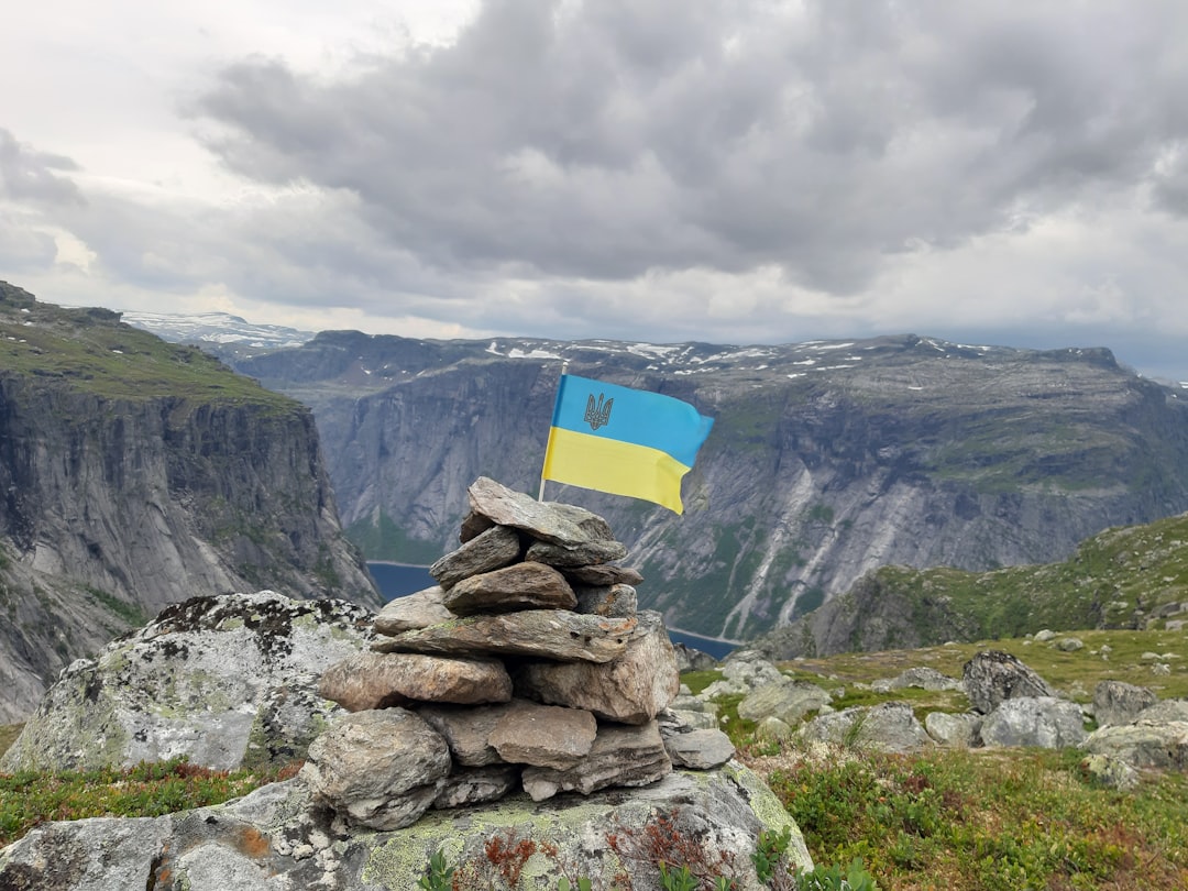 Norwegia szykuje miliardowe wsparcie dla Ukrainy. Kijów liczy ogromne straty i gigantyczny deficyt Norwegia szykuje miliardowe wsparcie dla Ukrainy. Kijów liczy ogromne straty i gigantyczny deficyt