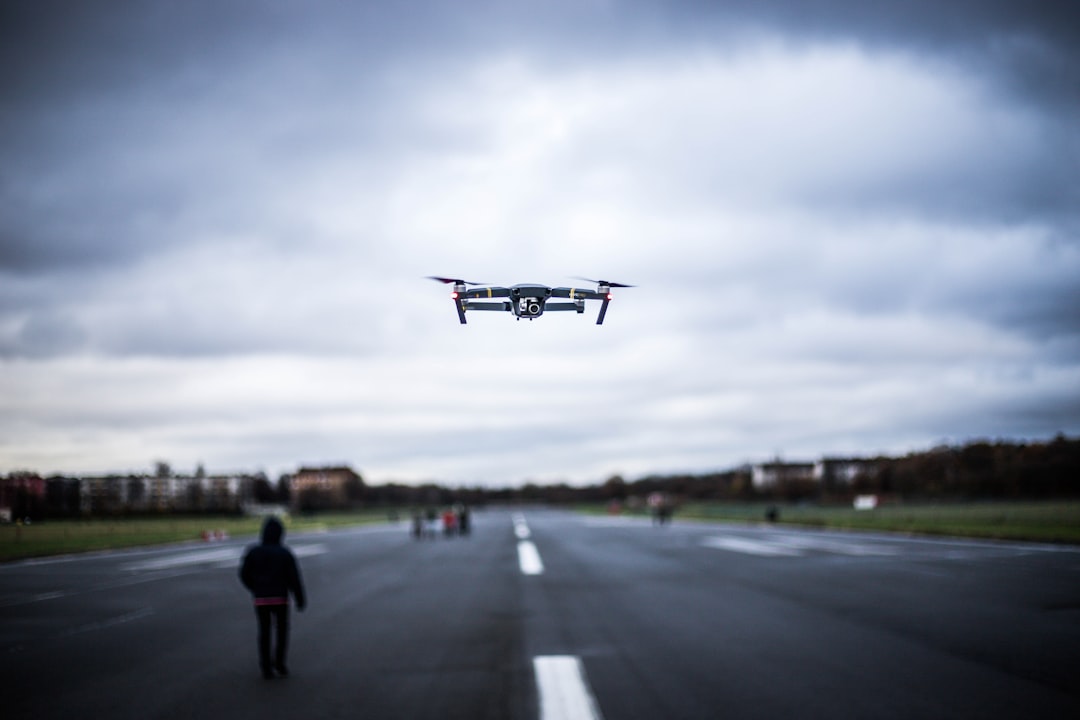 Nowe dowody w sprawie zamachu w Niemczech. Znaleziono trzeci dron i wojskowy materiał wybuchowy Nowe dowody w sprawie zamachu w Niemczech. Znaleziono trzeci dron i wojskowy materiał wybuchowy