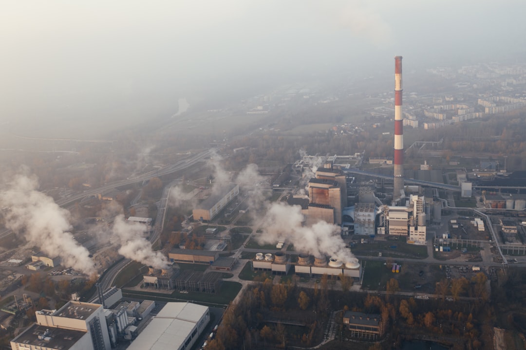 Polska walczy z rachunkiem za kryzys klimatyczny. 120 miliardów złotych na szali