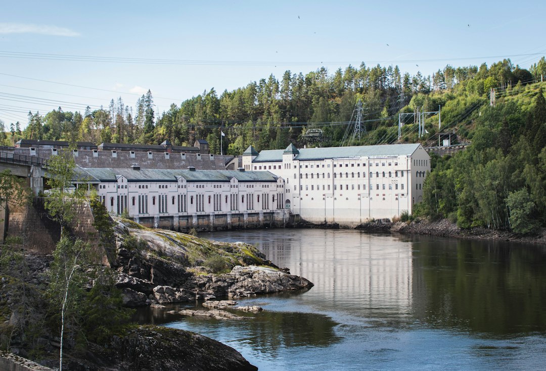 Cień nad norweskim gigantem energetycznym. Polscy pracownicy mieli być głównymi poszkodowanymi na wyspie Melkøya Cień nad norweskim gigantem energetycznym. Polscy pracownicy mieli być głównymi poszkodowanymi na wyspie Melkøya