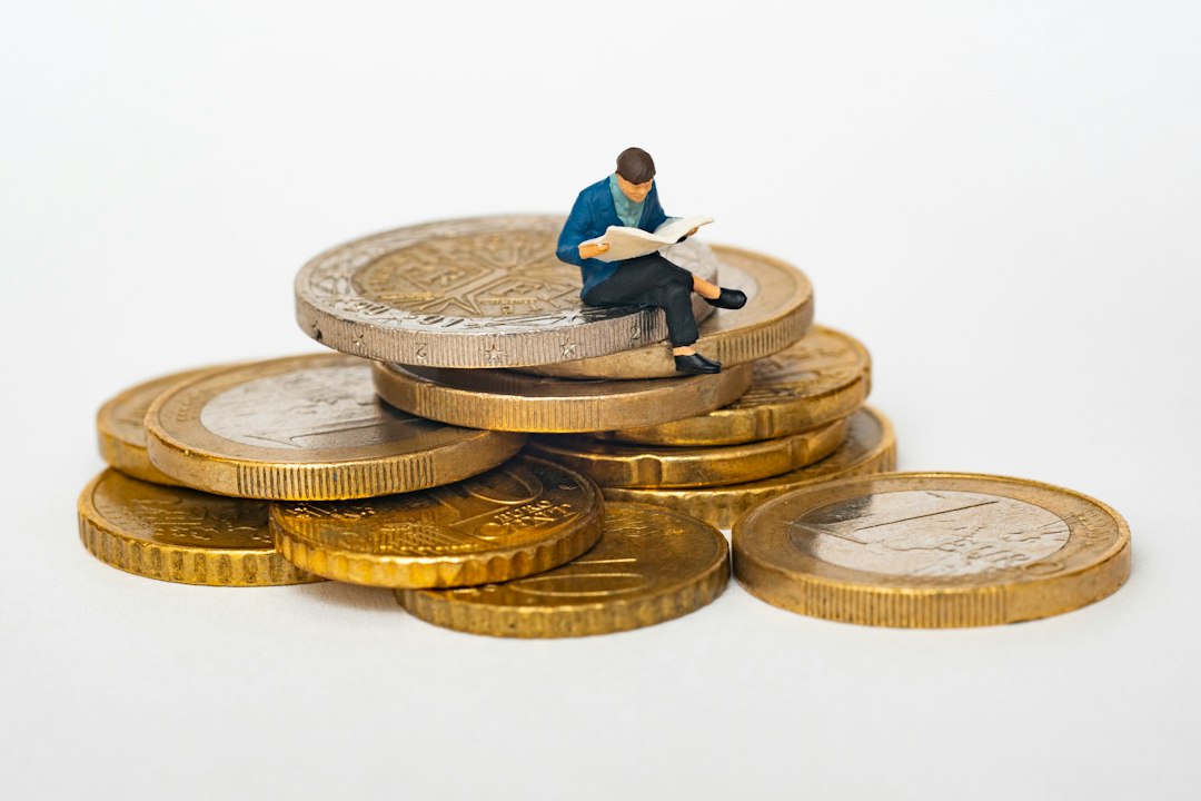Czy rząd trzyma ster w rękach? Ostry spór o finanse publiczne i ostrzeżenia Rady Fiskalnej Czy rząd trzyma ster w rękach? Ostry spór o finanse publiczne i ostrzeżenia Rady Fiskalnej