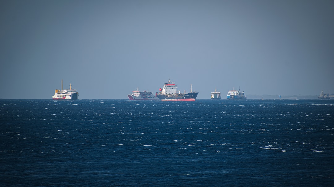 Dramat na Morzu Marmara. Zderzenie statków pod Stambułem, dziesięcioro zaginionych Dramat na Morzu Marmara. Zderzenie statków pod Stambułem, dziesięcioro zaginionych
