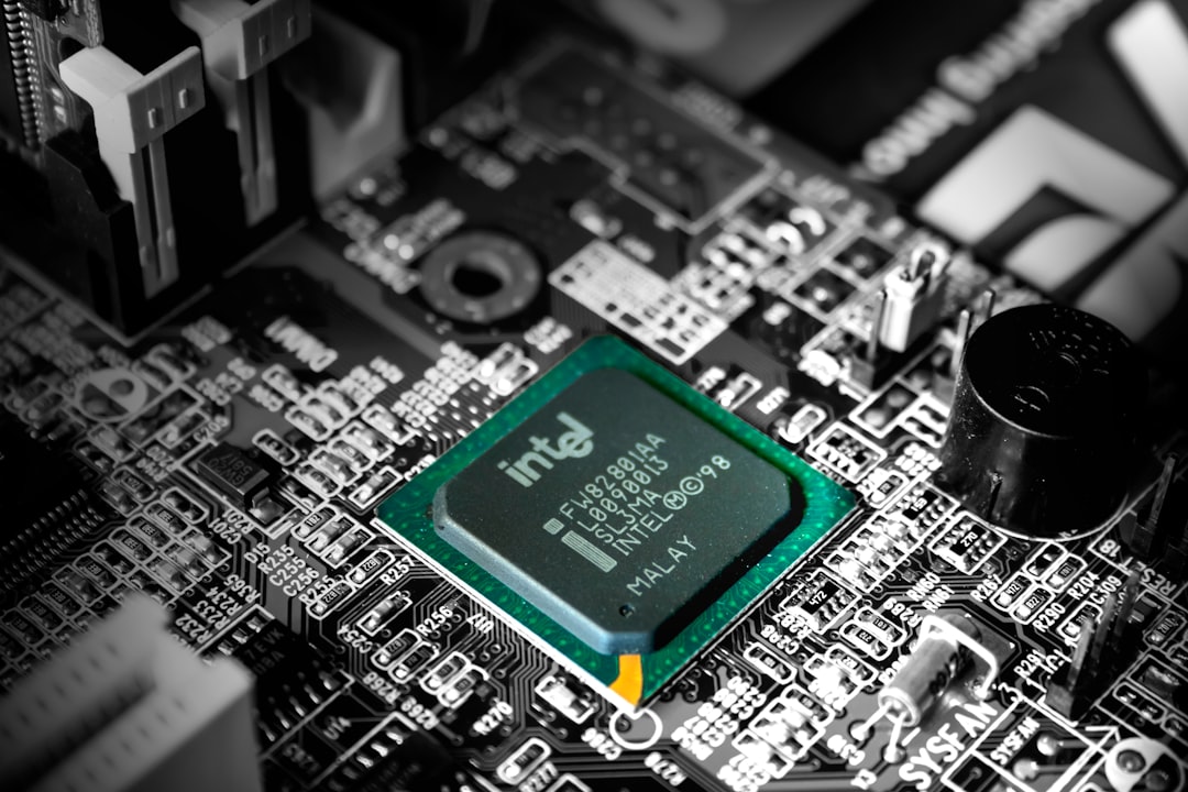 Kolejne ciosy dla graczy i entuzjastów. Intel szykuje bat na portfele i podnosi ceny procesorów