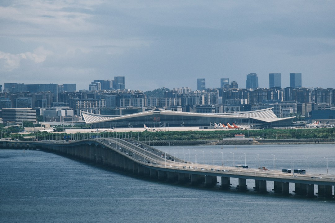 Koniec marzeń olocie, czas na biznes. Kielce stawiają na potężny hub i terminal w Obicach