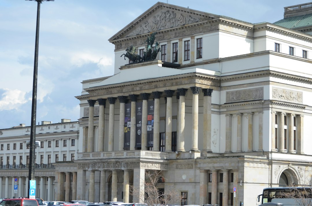 Krakowski symbol w nowym blasku. Zakończył się gigantyczny remont dachu Teatru Słowackiego Krakowski symbol w nowym blasku. Zakończył się gigantyczny remont dachu Teatru Słowackiego