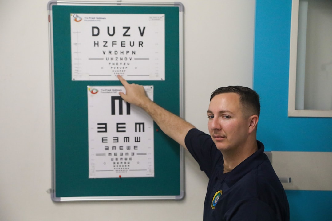 Kryzys wzroku w Polsce. Dlaczego miliony pacjentów ignorują pierwsze objawy chorób oczu? Kryzys wzroku w Polsce. Dlaczego miliony pacjentów ignorują pierwsze objawy chorób oczu?