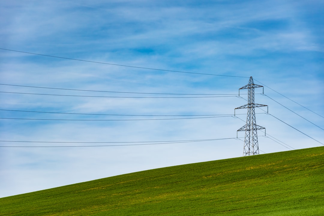 Politechnika Poznańska i Enea łączą siły. Rewolucja w energetyce i kwantowe ambicje