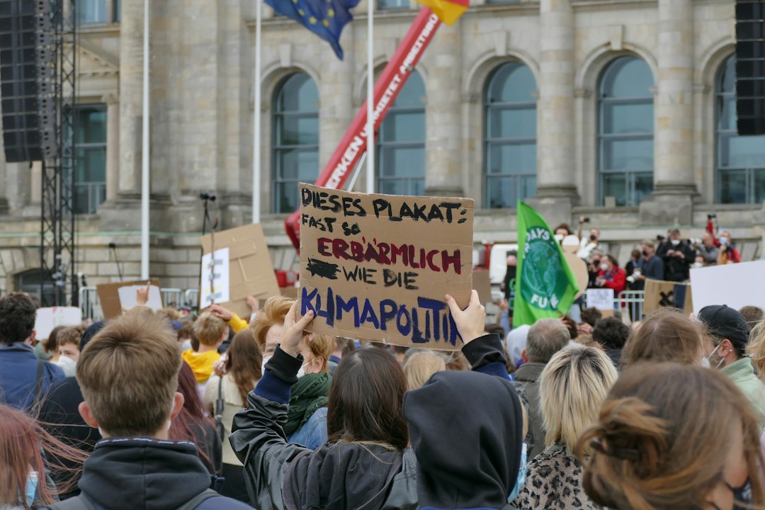 Polityczne trzęsienie ziemi w Niemczech. AfD rośnie w siłę, a pozycja kanclerza słabnie