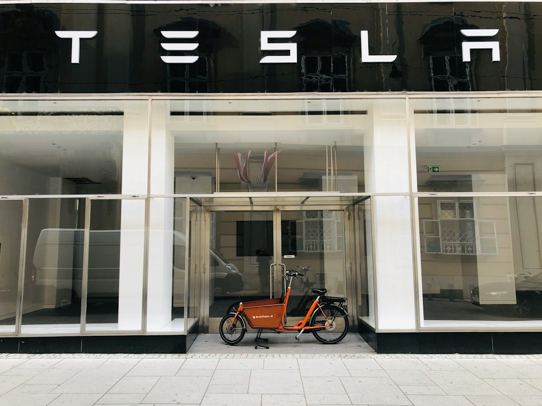 Tesla FSD Supervised podbija Europę. Słowenia na liście, a co z Polską?