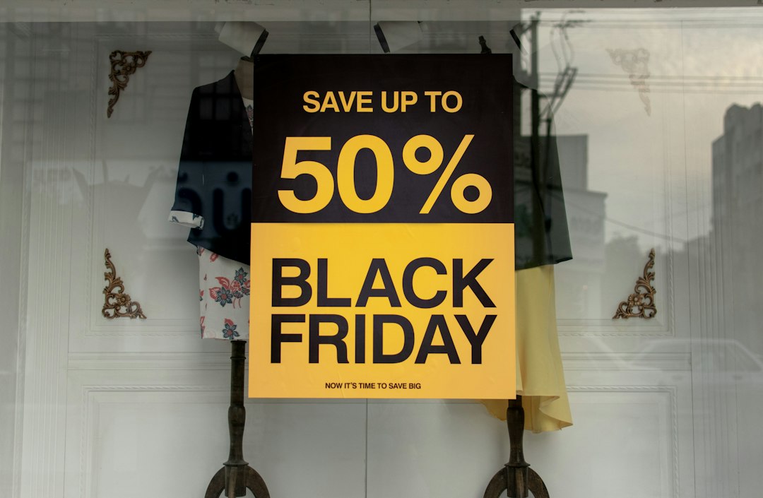 Jak nie dać się nabrać w Black Friday? Triki sprzedawców i prawo, które ma Cię chronić