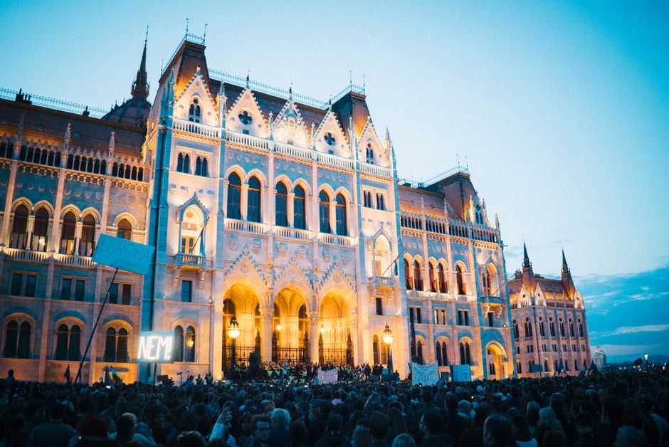 Kryzys konstytucyjny eskaluje. Prezydent rezygnuje z wizyty i ostrzega przed „prawnymi bandytami”